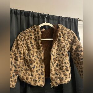 Girls cheetah jacket/sweatshirt size 7/8